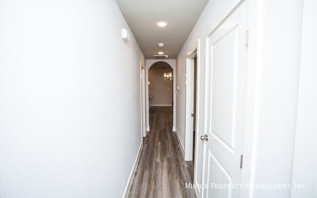 Building Photo - 2544 138th St