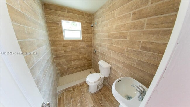 Building Photo - 2940 NW 88th St