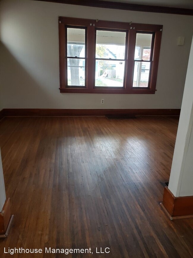Building Photo - 3 br, 1 bath House - 179 Rockview Terr.