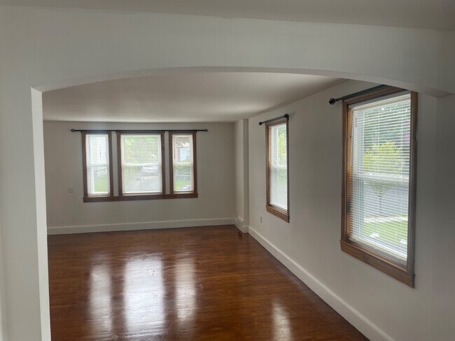 Photo - 80 Gladeside Ave Apartment