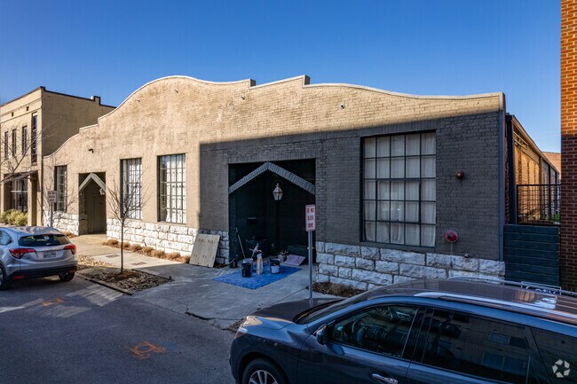 Foto del edificio - 1611 Williams St