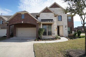 Building Photo - 215 Promenade Estates Ln