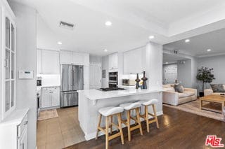 Building Photo - 1144 Yale St