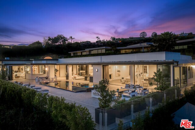 Building Photo - 535 Chalette Dr