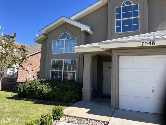 Building Photo - 7548 Plaza Taurina Dr