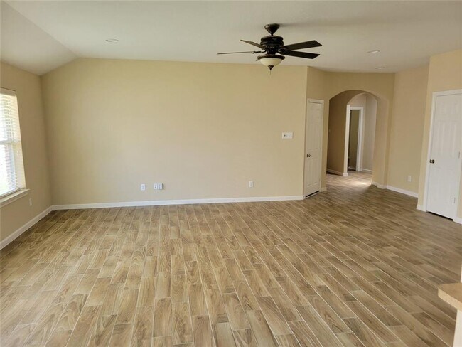 sala de estar - 6110 Moran Crest Dr