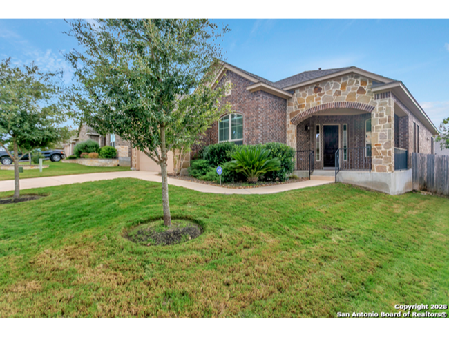 Foto del edificio - Charming Home Awaits: Spacious & Modern Li...