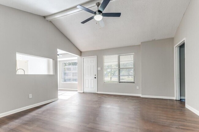 Foto del edificio - 3120 Royal St