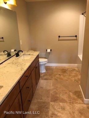 Foto del edificio - 3 br, 2.5 bath House - 5841 NW 25th AVE.