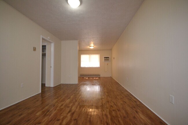 Foto del edificio - Bolivar MO 1 Bed, 1 Bath Apartment