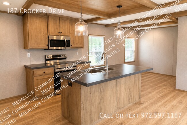 Foto del edificio - 187 Crocker Dr