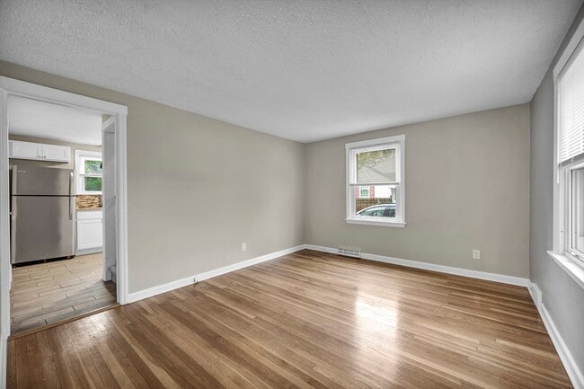Building Photo - 118 Pilgrim Rd