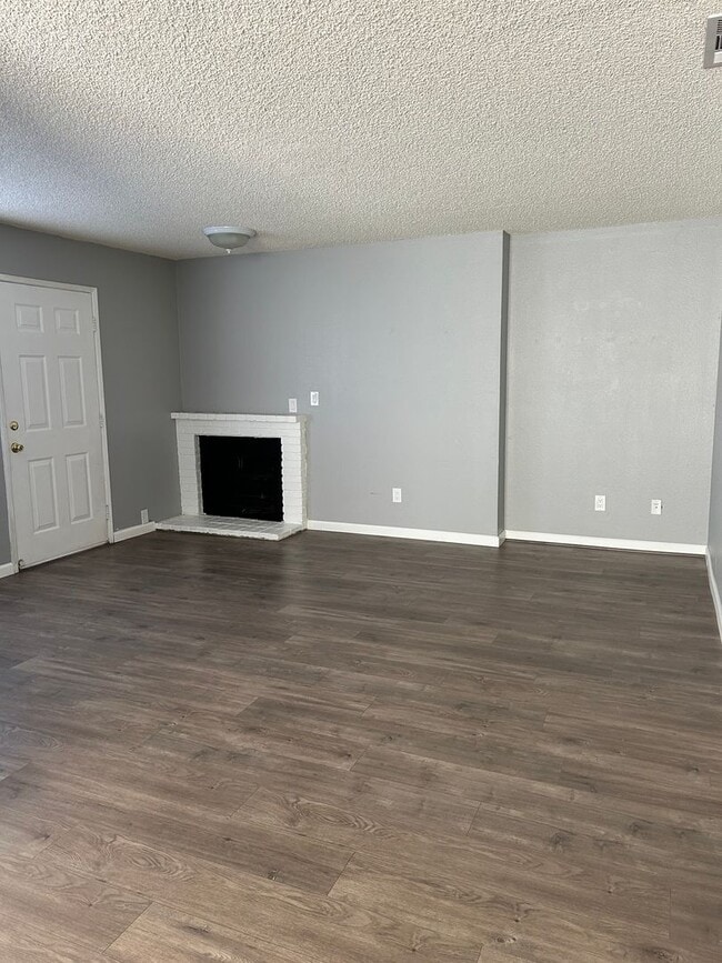 Building Photo - 816 Capehart Ct