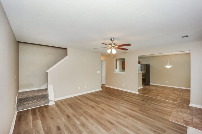 Foto del edificio - 4617 Raven Wood Loop