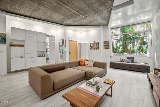 Foto del edificio - 840 E Green St