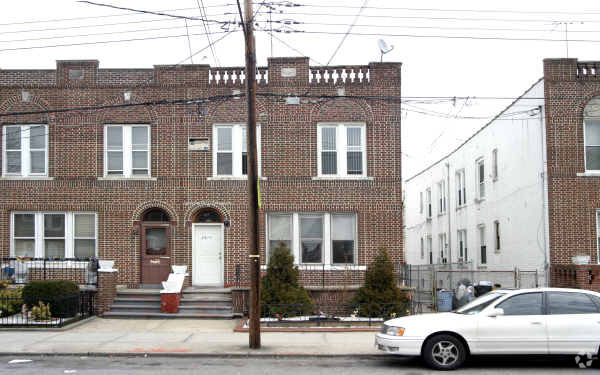 Foto principal - 2311 E 22nd St