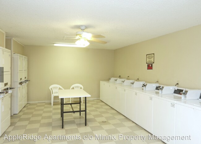 Foto del edificio - 2 br, 2 bath Apartment - 2600 Santa Cruz