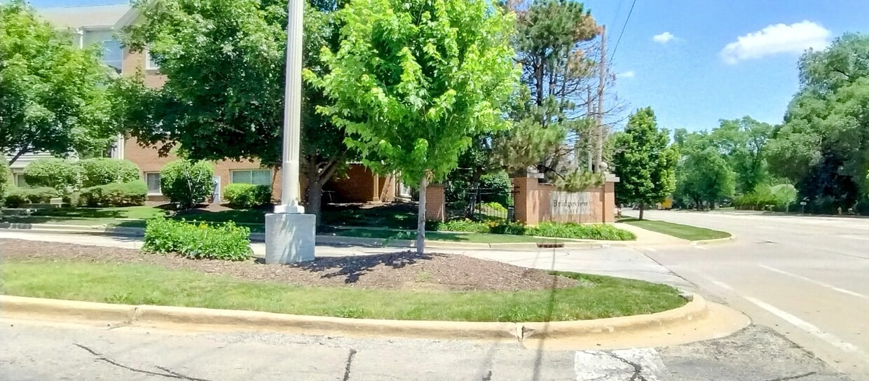 Primary Photo - 7421 Claridge Dr