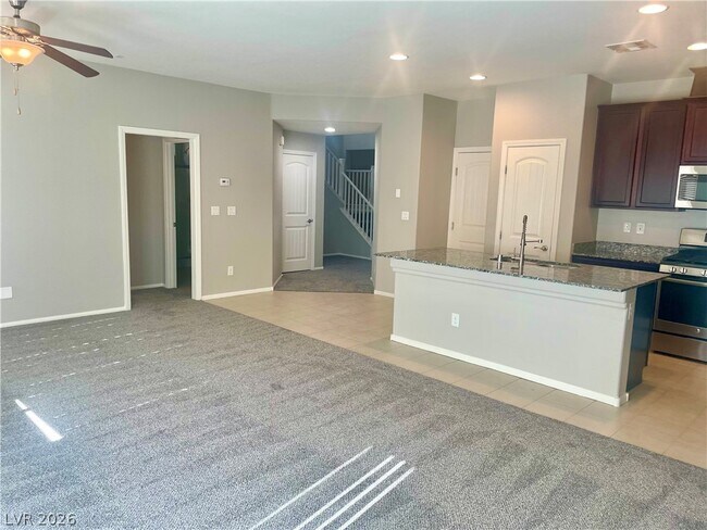 Building Photo - 8365 S Pioneer Way
