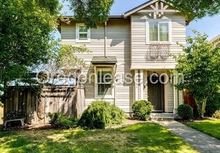 Building Photo - 1723 Praslin St