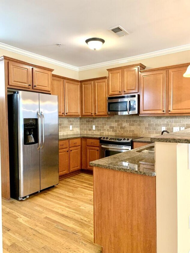 Foto principal - 1848 Givenchy Pl