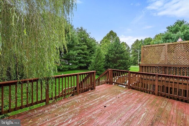 Building Photo - 570 Highland Towne Ln