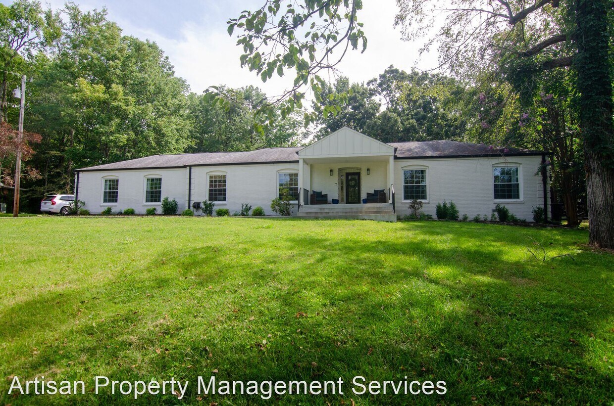 Primary Photo - 3 br, 2.5 bath House - 757 W. Meade Dr.