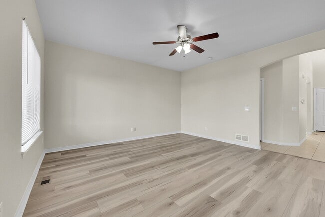 Building Photo - $2,750.00 - 6 Bedrooms, 3.5 Bathrooms, Single Family Home in Colorado Springs with Fenced Yard!