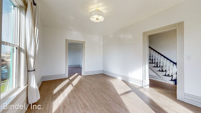 Building Photo - 4 br, 2 bath House - 336 W Sonoma