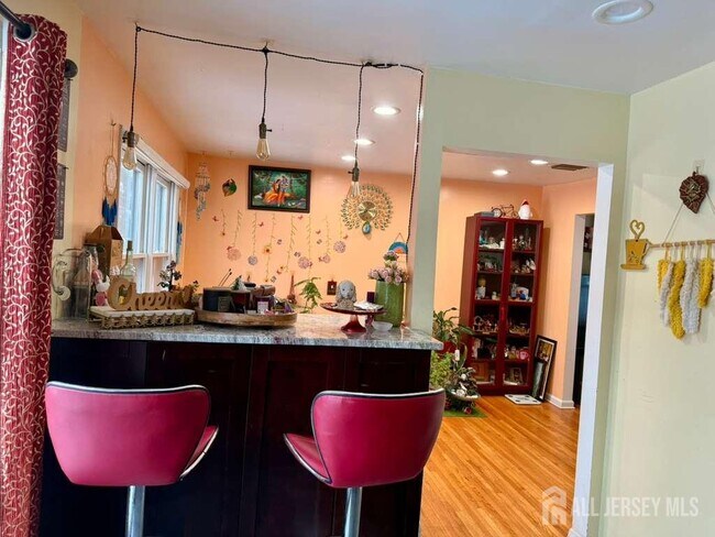 Building Photo - 10 Nutmeg Ct