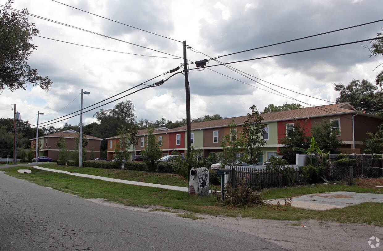 Primary Photo - North Glen Arms