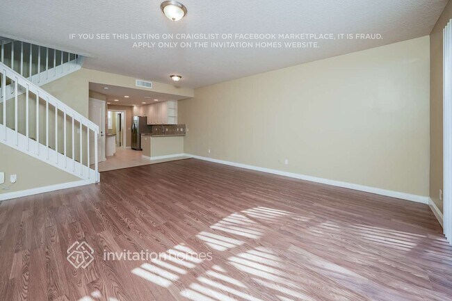 Foto del edificio - 400 Capistrano Dr