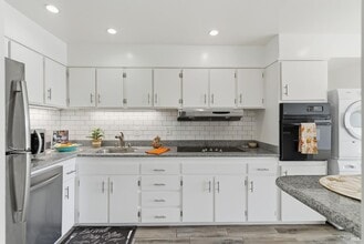 Building Photo - 34 Andrew Dr