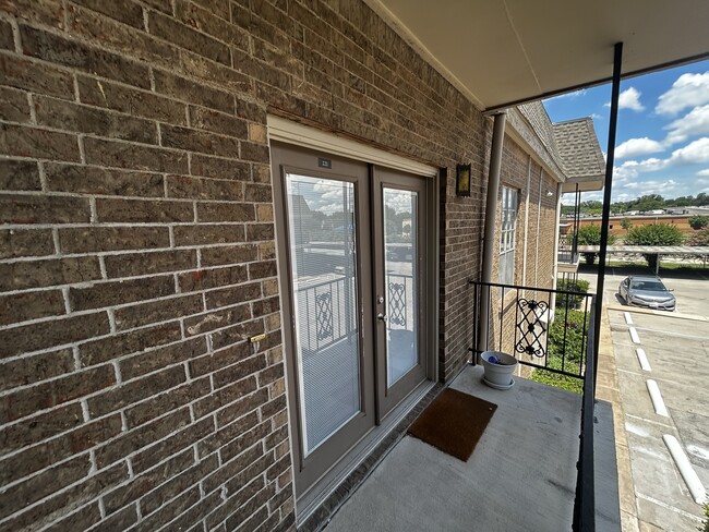 Building Photo - 4434 Harlanwood Dr