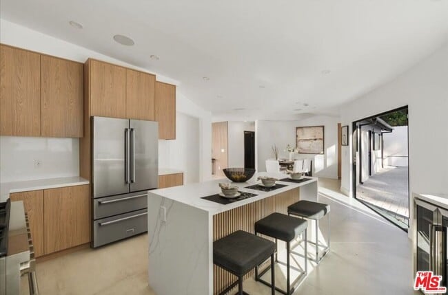 Foto del edificio - 3873 Royal Woods Dr