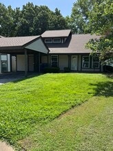 Building Photo - 446 Down Hill Dr