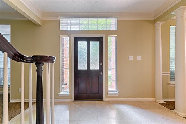 Building Photo - 2513 Suntree Ln