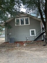 Building Photo - 822 7th Ave