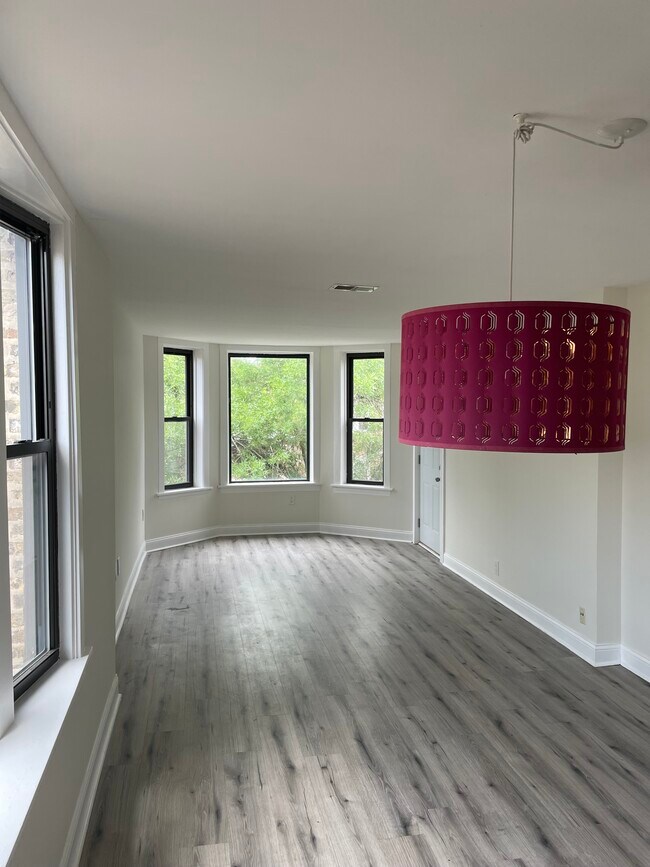 Foto del edificio - 3847 N Bernard St