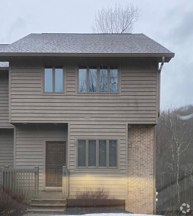 Gated Apartments For Rent in Lumberport WV 1 Rentals