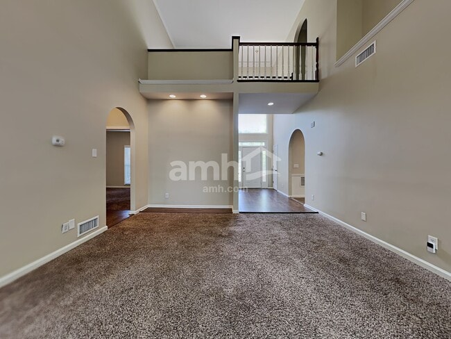 Building Photo - 7270 Wyngate Dr