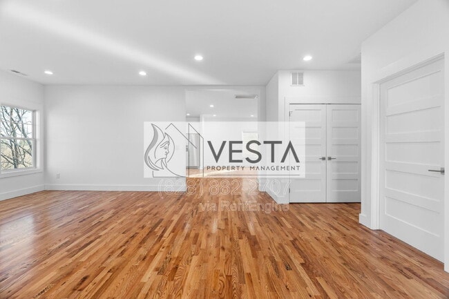 Foto del edificio - 510 Deaverview Rd