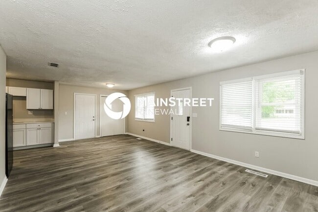Foto del edificio - 3 Bedroom Pet-Friendly Home in INDIANAPOLI...