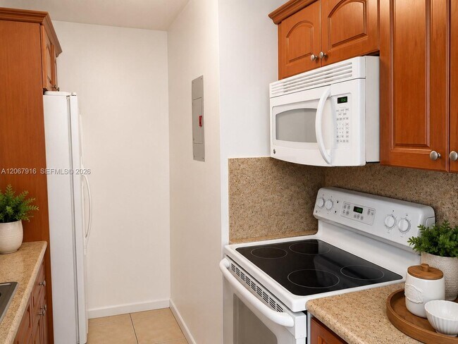 Building Photo - 7409 SW 152nd Ave
