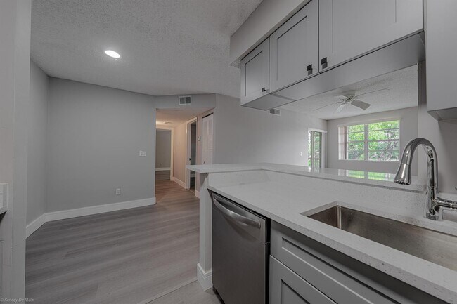 Foto del edificio - 1247 SW 46th Ave