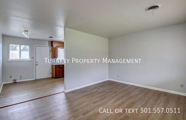 Building Photo - 4407 Lynn Ln