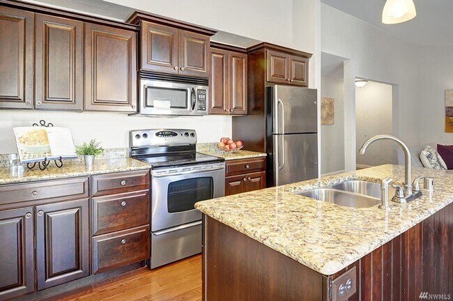 Foto del edificio - Stunning 2 bed, 2 bath condo near Bellevue College