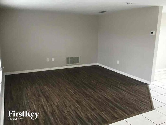 Building Photo - 7511 Birchwood Dr
