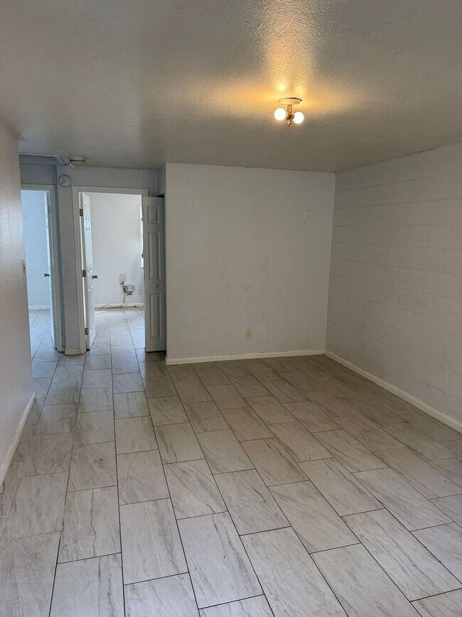 Foto del edificio - 8105 N Klondyke St