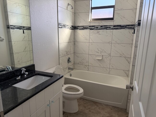 Foto del edificio - 356 Hermosa Ave